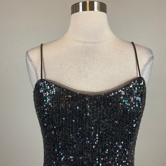 Black Sequined Cocktail Dress Size 6 Sleeveless Midi Sheath by AQUA - Picture 5 of 12
